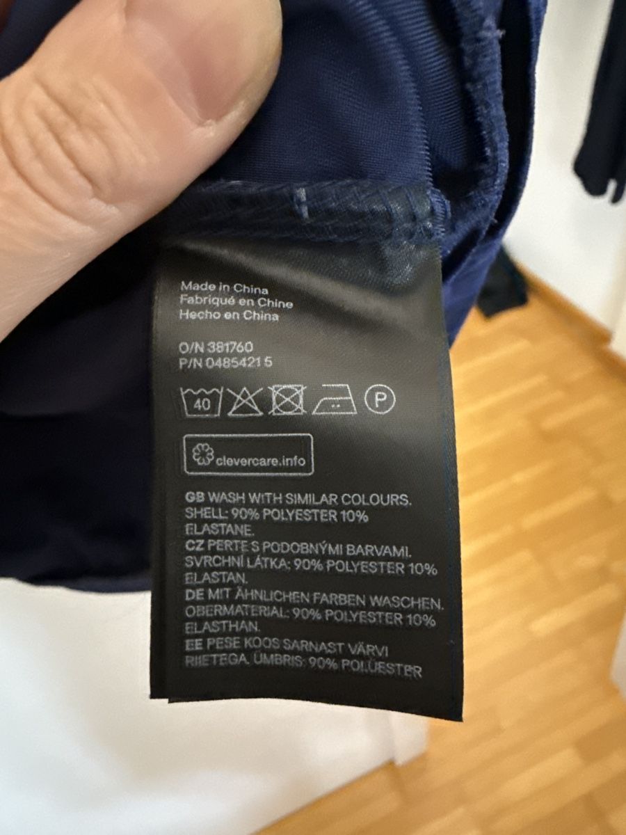 H&M Pulls & Sweat-shirts: H&M Samtpullover Gr. XS  – D'occasion à Winkel par _OachKatzerl_ 2
