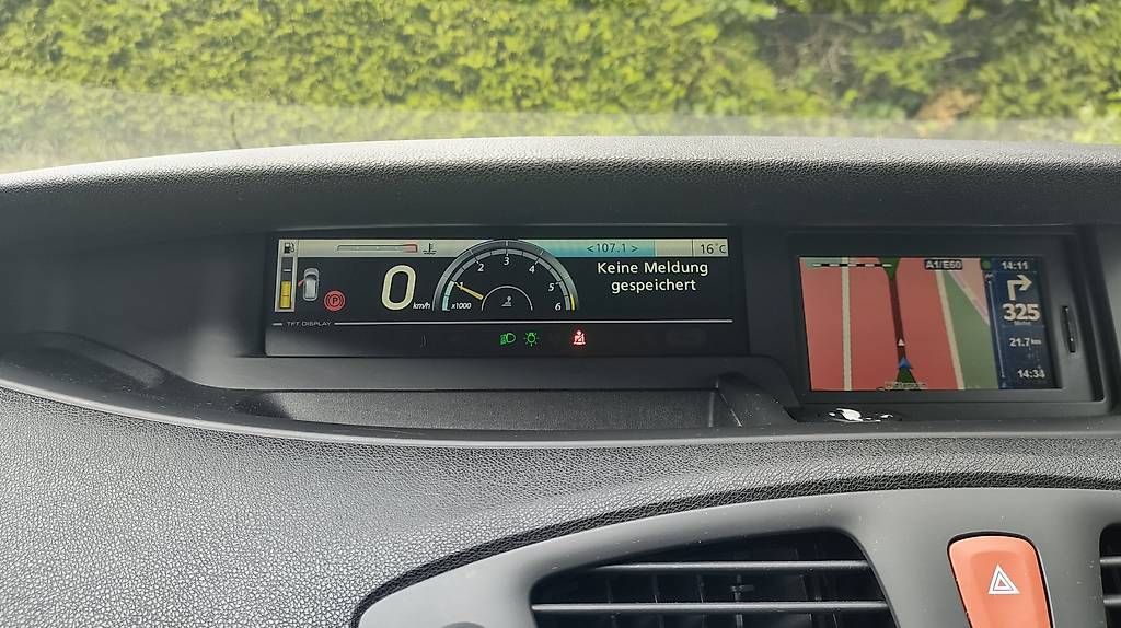 Automobili: Renault Megane Scenic 1.5 dCi – Usato da Altenrhein venduto da ersurf 3