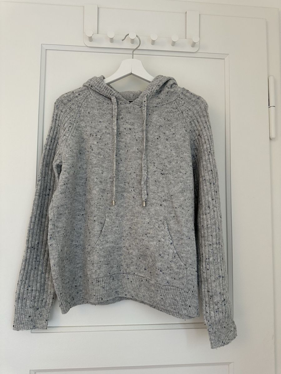 Pulls & Sweat-shirts: Kapuzenpullover Grau Grösse M – D'occasion à Zürich par RickyNicky