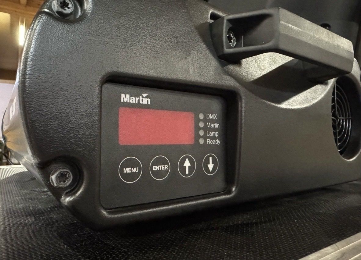 Martin Lampen: 2 Stück Martin Mac 500 Moving Heads im Case – Gebraucht aus Ehrendingen von Sansav 7