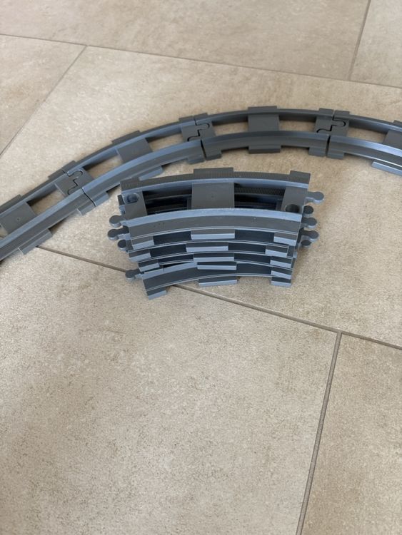 Train LEGO Duplo avec rails occasion (Gebraucht) in Lausanne für CHF 23 ...