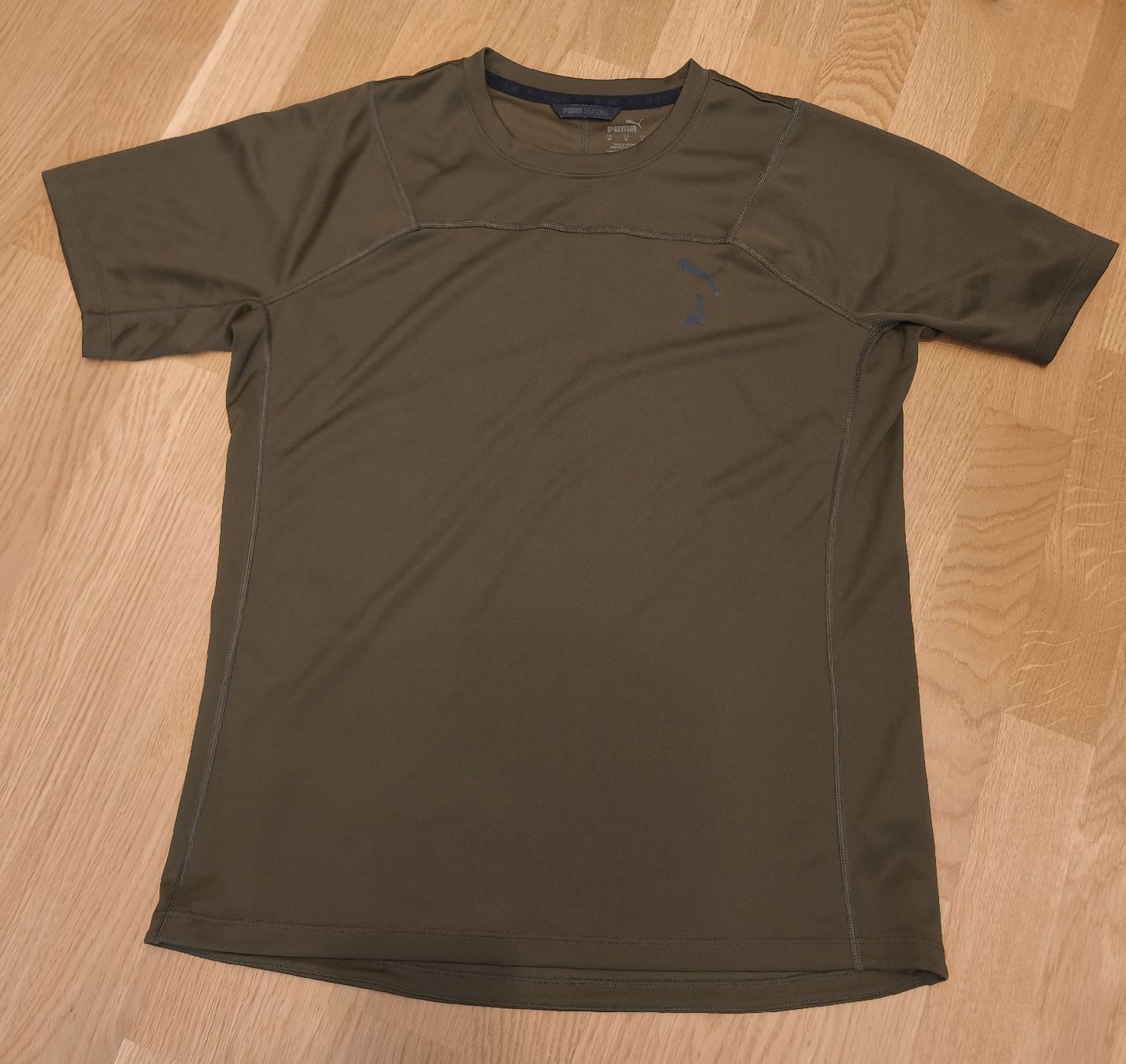 Lotti di vestiti: Herren Grösse M Kleiderpaket, Nikin, Puma.. – Usato da Balterswil venduto da RequireQuagmire 4