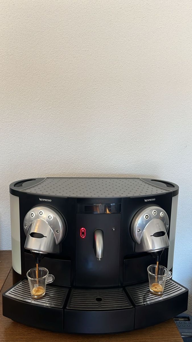 Nespresso Kaffeemaschinen & Espressomaschinen: Nespresso Gemini CS200 – Gebraucht aus Root von HHParts