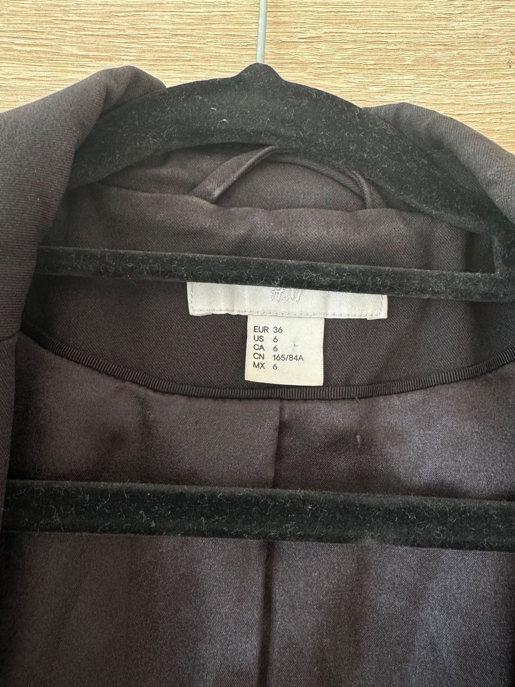H&M Giacche: Veste de costard noire 36 – Usato da Montreux venduto da iizaa811 2