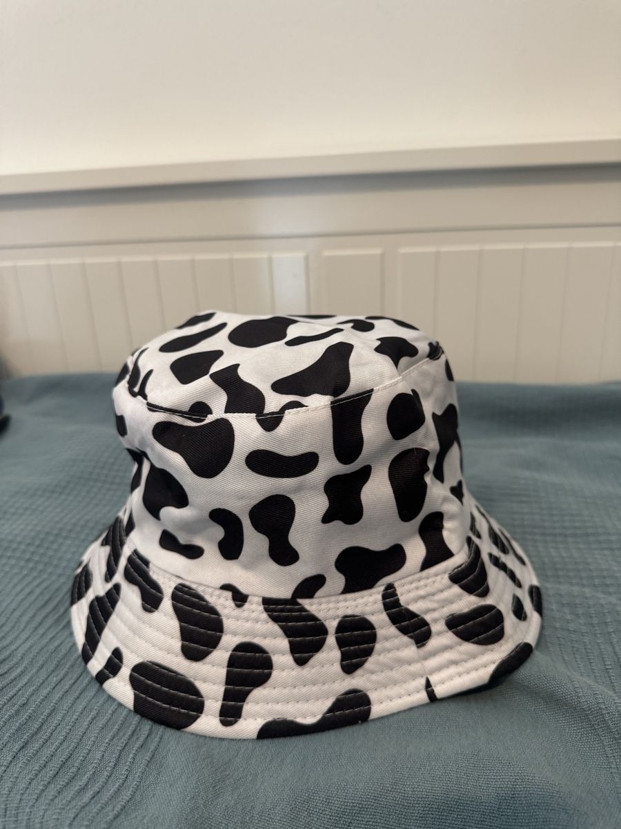 Hüte, Mützen & Caps: Bucket Hat Kuhmuster neu Grösse M – Neu (gemäss Beschreibung) aus Reinach BL von drs_qb2f
