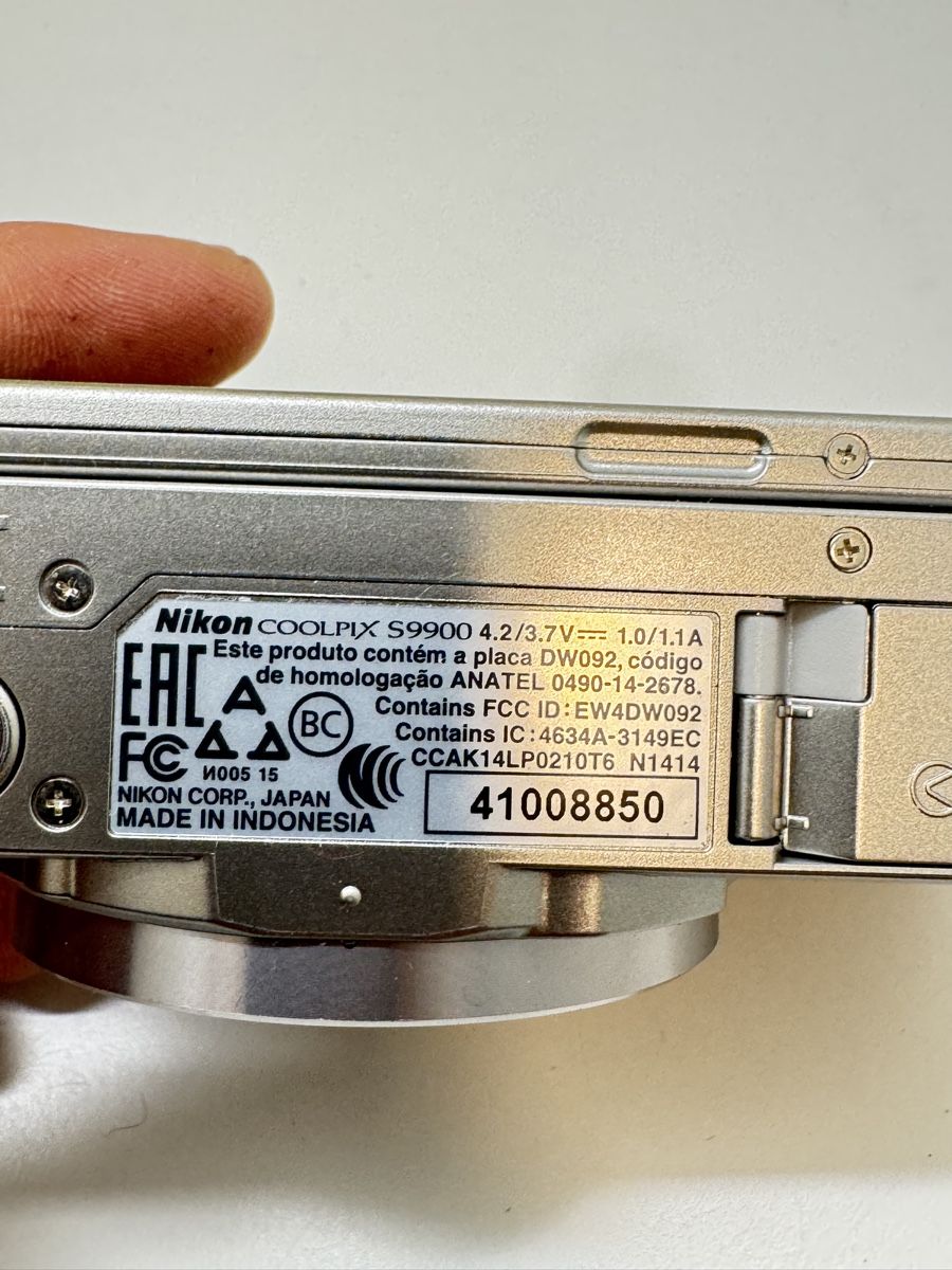 Nikon Fotocamera: Nikon Coolpix S9900 Digitalkamera silber  – Usato da Schlieren venduto da Schlieren84 4
