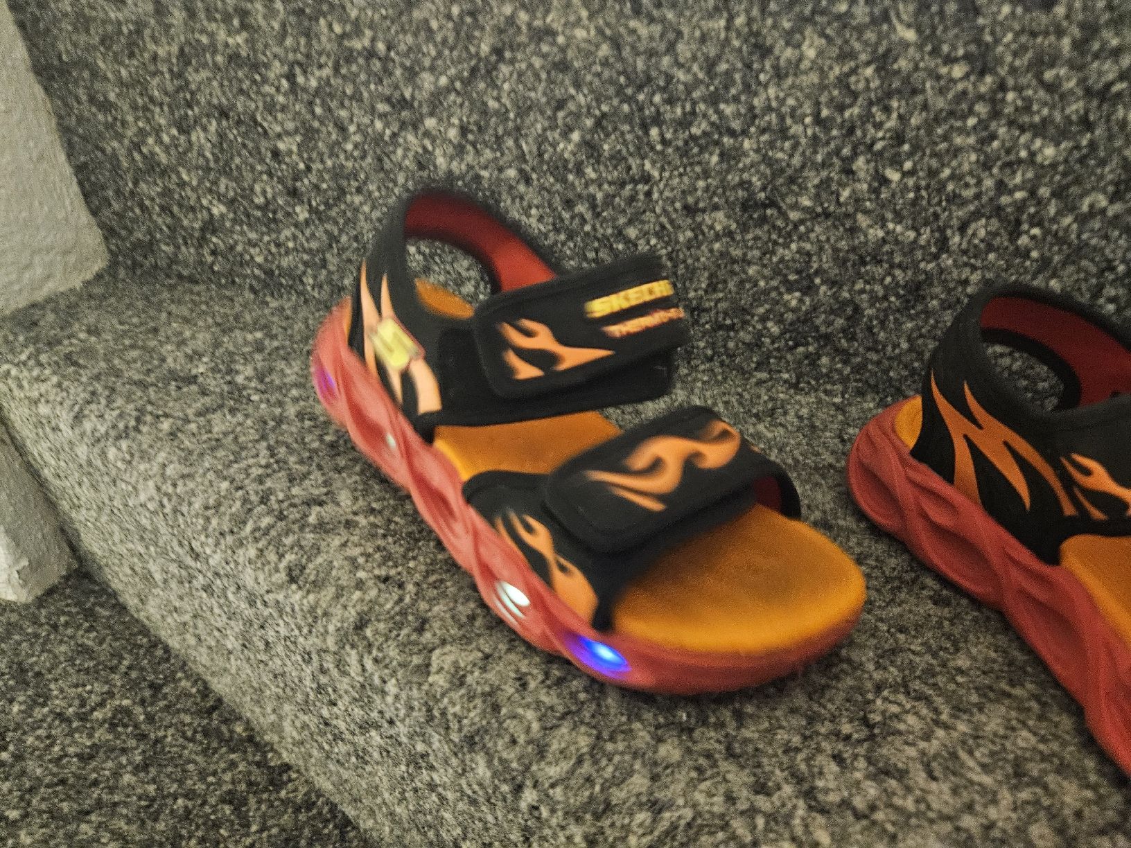 Skechers Schuhe für Jungen: skechers Sandalen Gr.33.5 – Gebraucht aus Niederwil AG von marciag 5