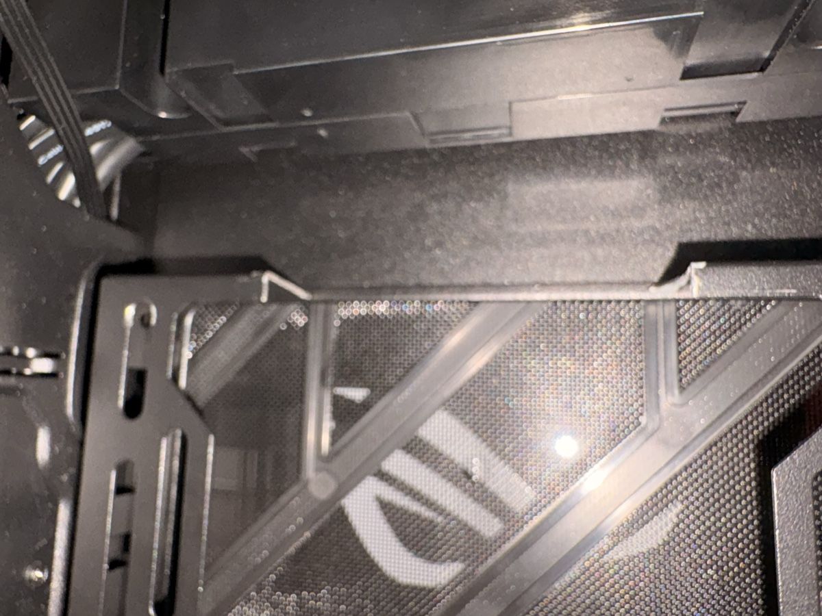 Asus Boîtiers: Boîtier ASUS ROG Strix Helios – D'occasion à Sâles (Gruyère) par Xya75 2