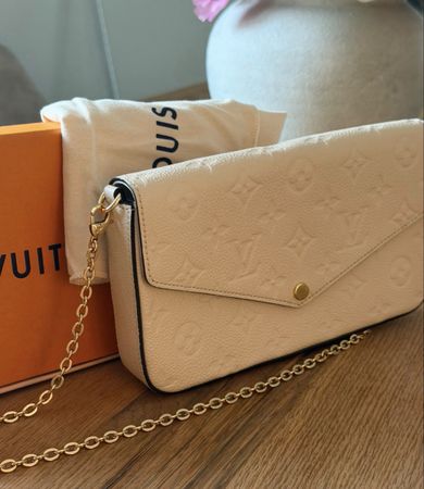 Louis Vuitton Félicie Pochette in Monogram Empreinte Leder 