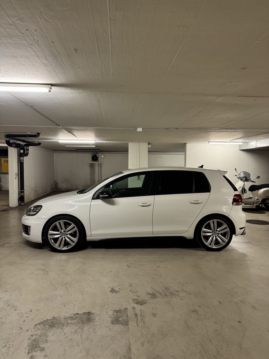 VW Autos: Golf 6 Gti – D'occasion à Winterthur par Yen_5343 1