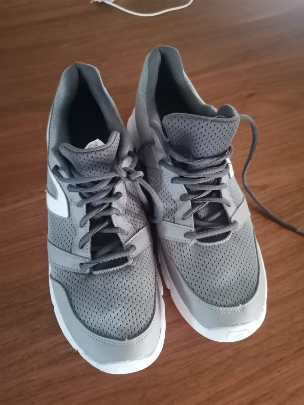 Chaussures hommes: Turnschuhe Gr. 45 – D'occasion à Therwil par JeannysTrendStyle
