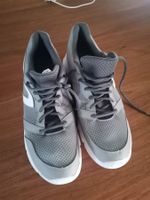 Turnschuhe Gr. 45