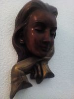 Wandmaske Frau mit Handschuh Vintage