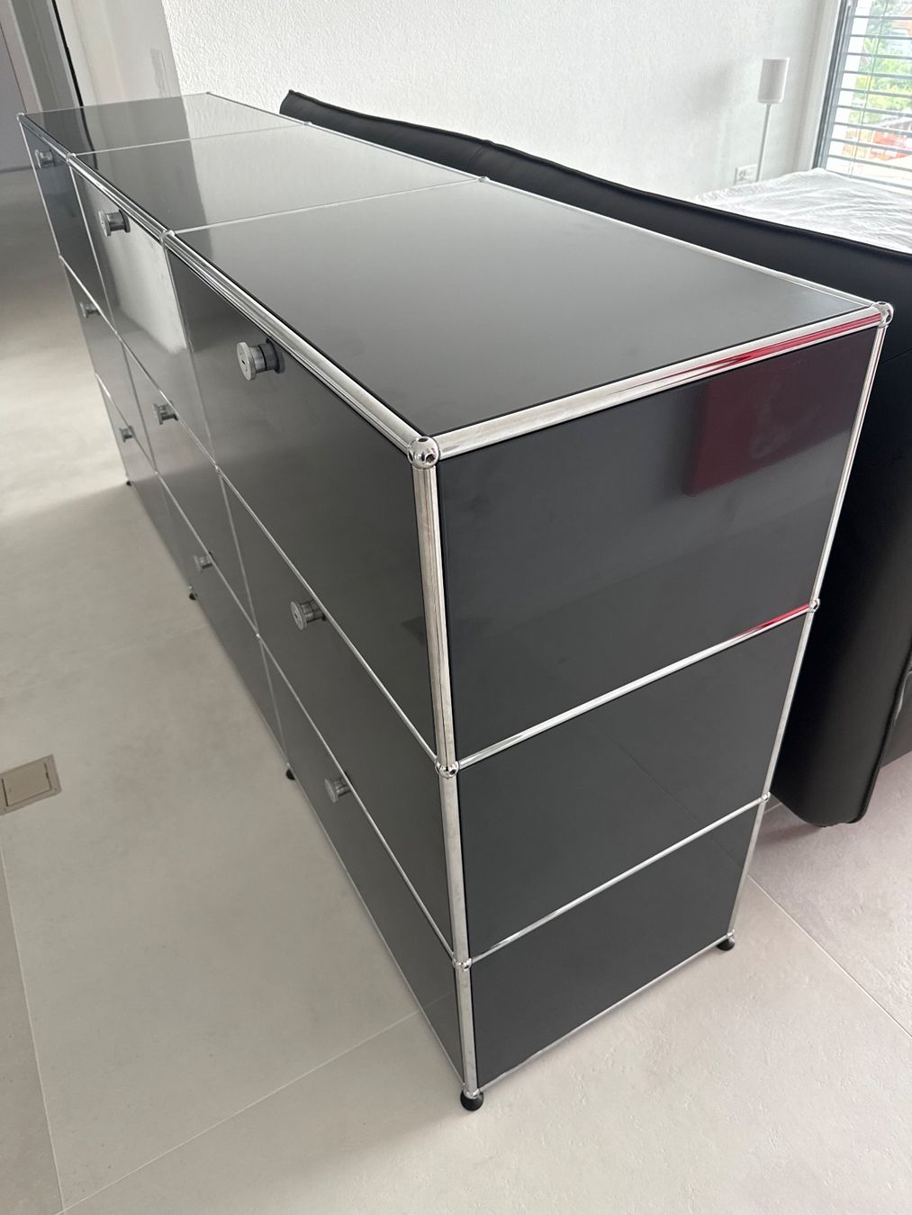 USM Scaffali: USM Haller Sideboard 3x3 Anthrazit grau 50cm Tiefe Q2 – Usato da Balsthal venduto da Designhaus.Schmitt 6