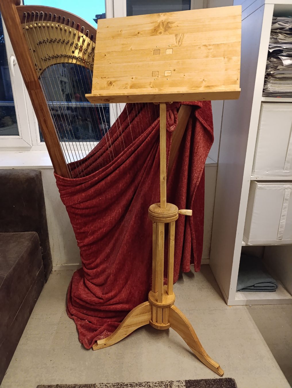 Supporti per strumenti musicali & leggii: Notenständer aus Holz – Nuovo (secondo la descrizione) da Herisau venduto da kjs_lcs6 2