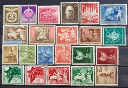 DEUTSCHES REICH: Ein Lot Postfrische ** aus 1942–1945