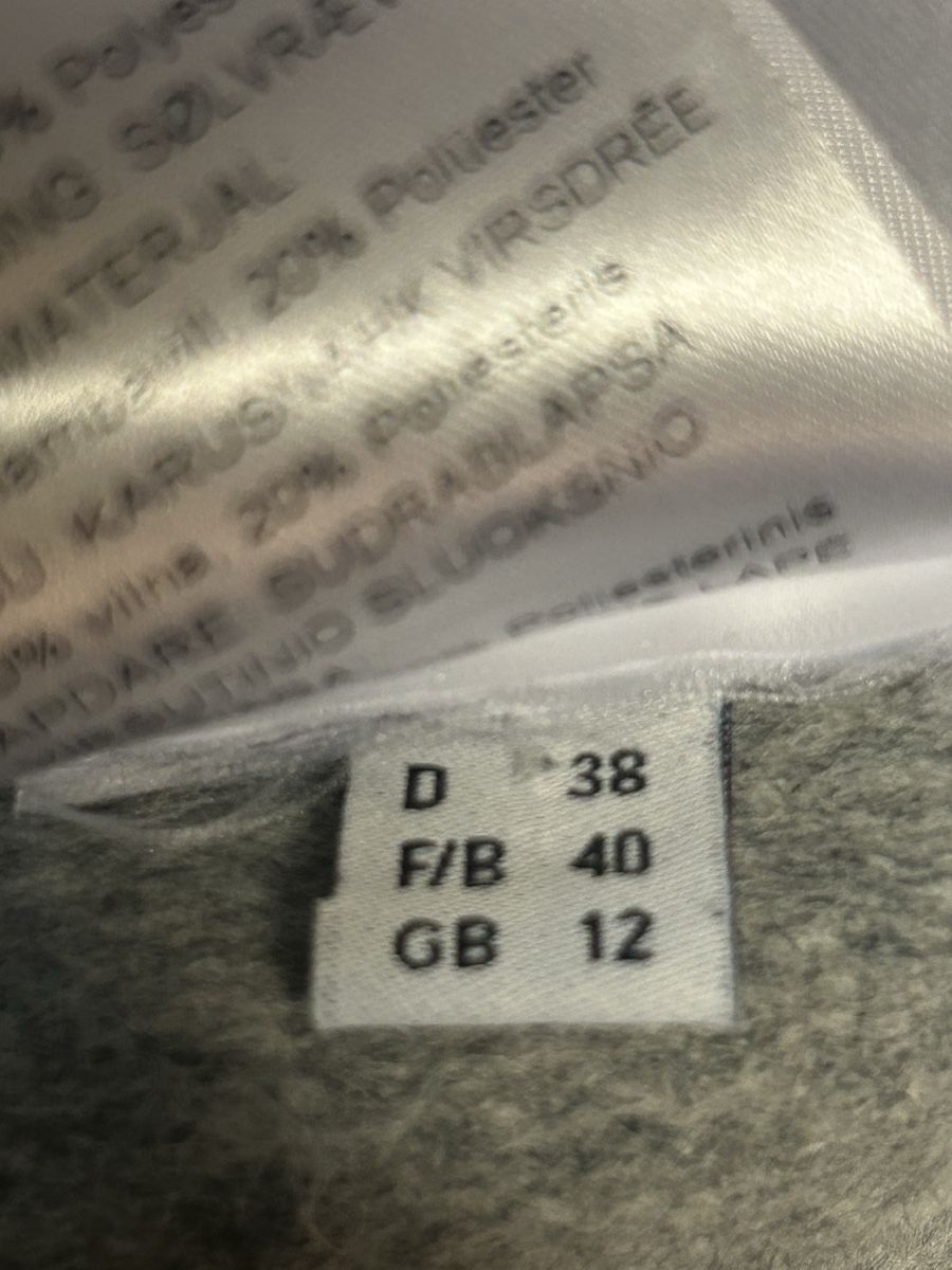 Escada Mäntel: ESCADA Mantel, mit Kapuze, Grösse 38, wie neu! – Gebraucht aus Köniz von mimi612 7