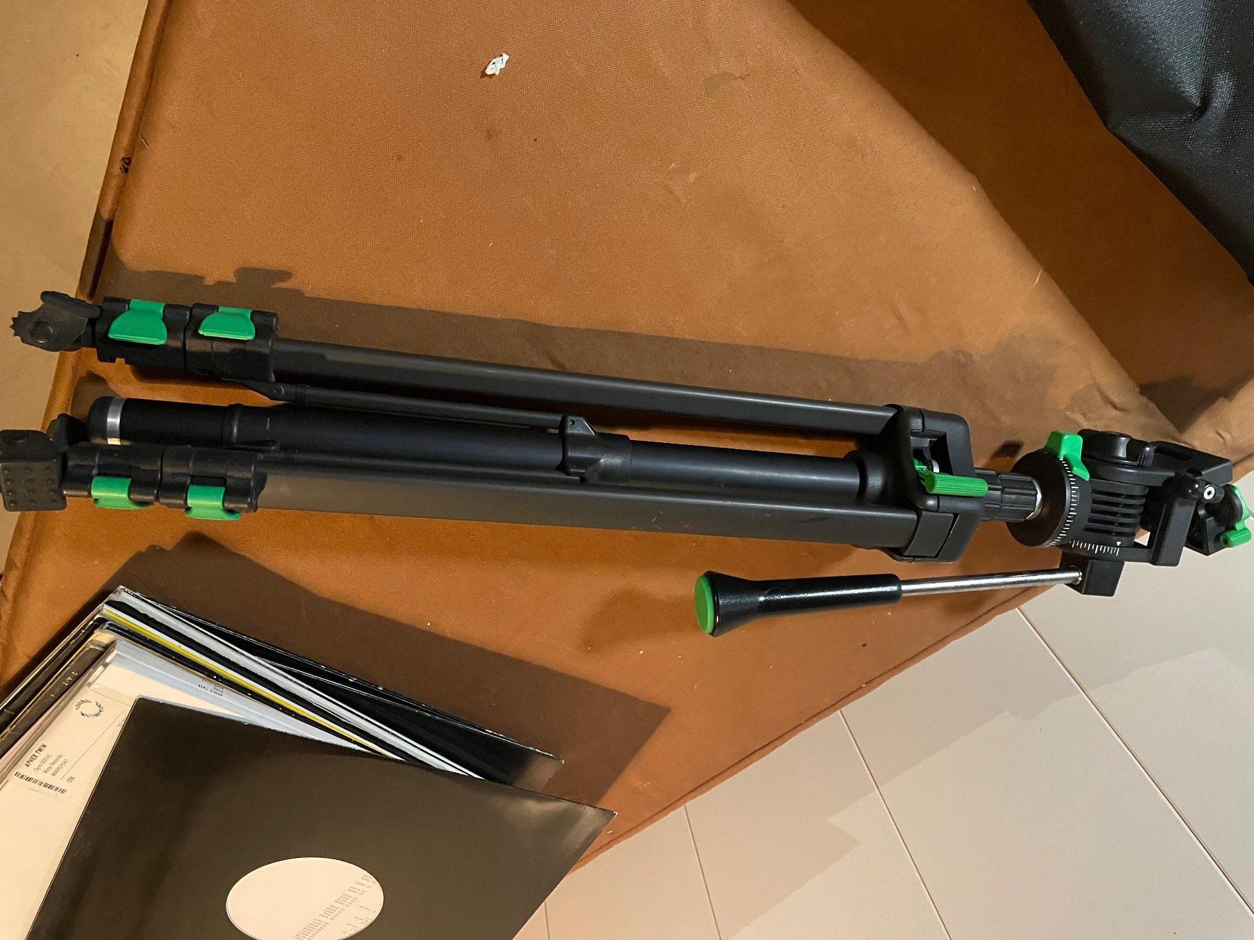 Treppiedi & Teste: Cullmann Carbon Fiber 2503 Stativ Kamerastativ Höhe max 250 – Usato da Embrach venduto da xenovolcano 7
