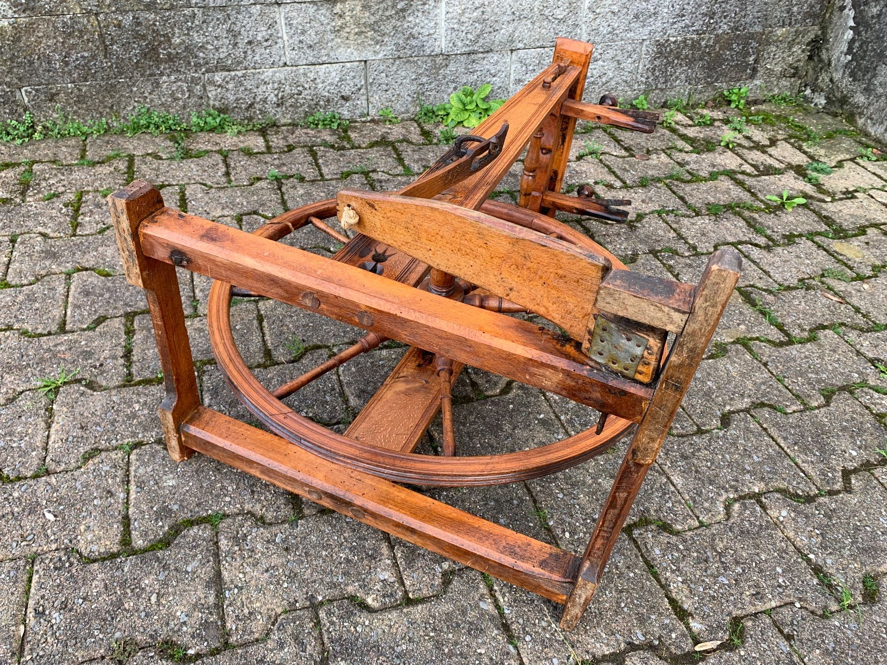 Spinnräder: antikes Spinnrad datiert 1834, Vintage – Gebraucht aus Feldbach von Olive1 8