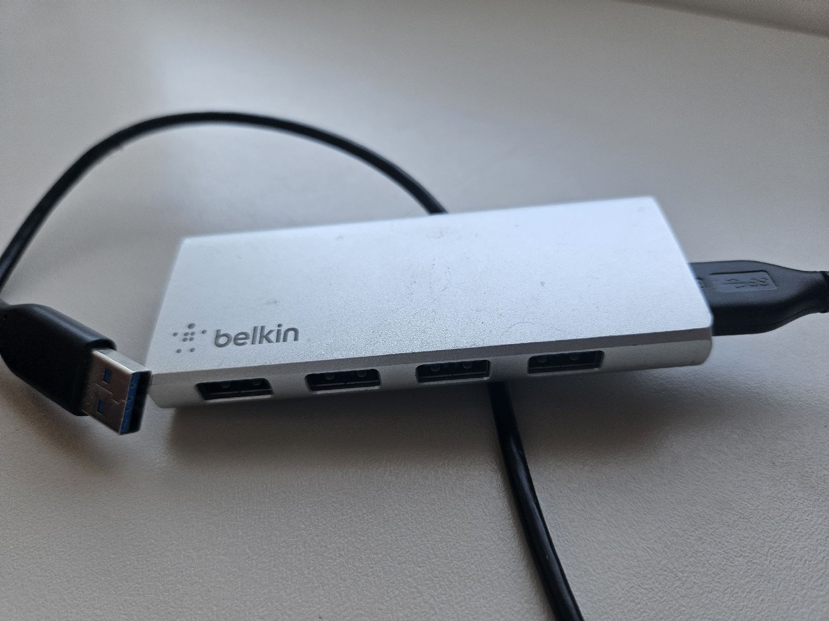 Belkin Hub & Switch: Belkin USB HUB – Usato da Biberist venduto da Volo28