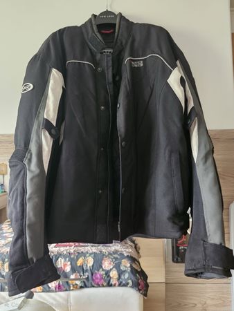 Blouson de moto 2XL, porté quelques fois, parfait!