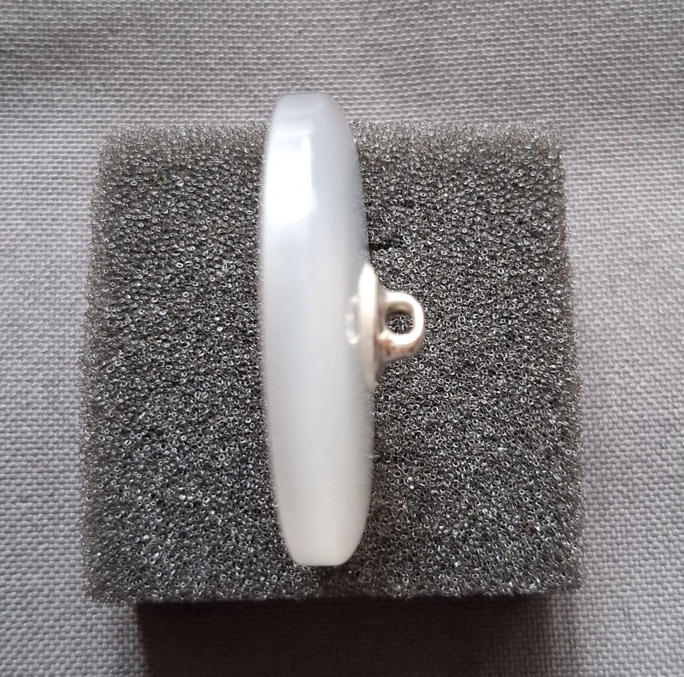 Bottoni: 1 knopf in weiss, 34 mm. – Usato da Dietikon venduto da Hirschkopf 4