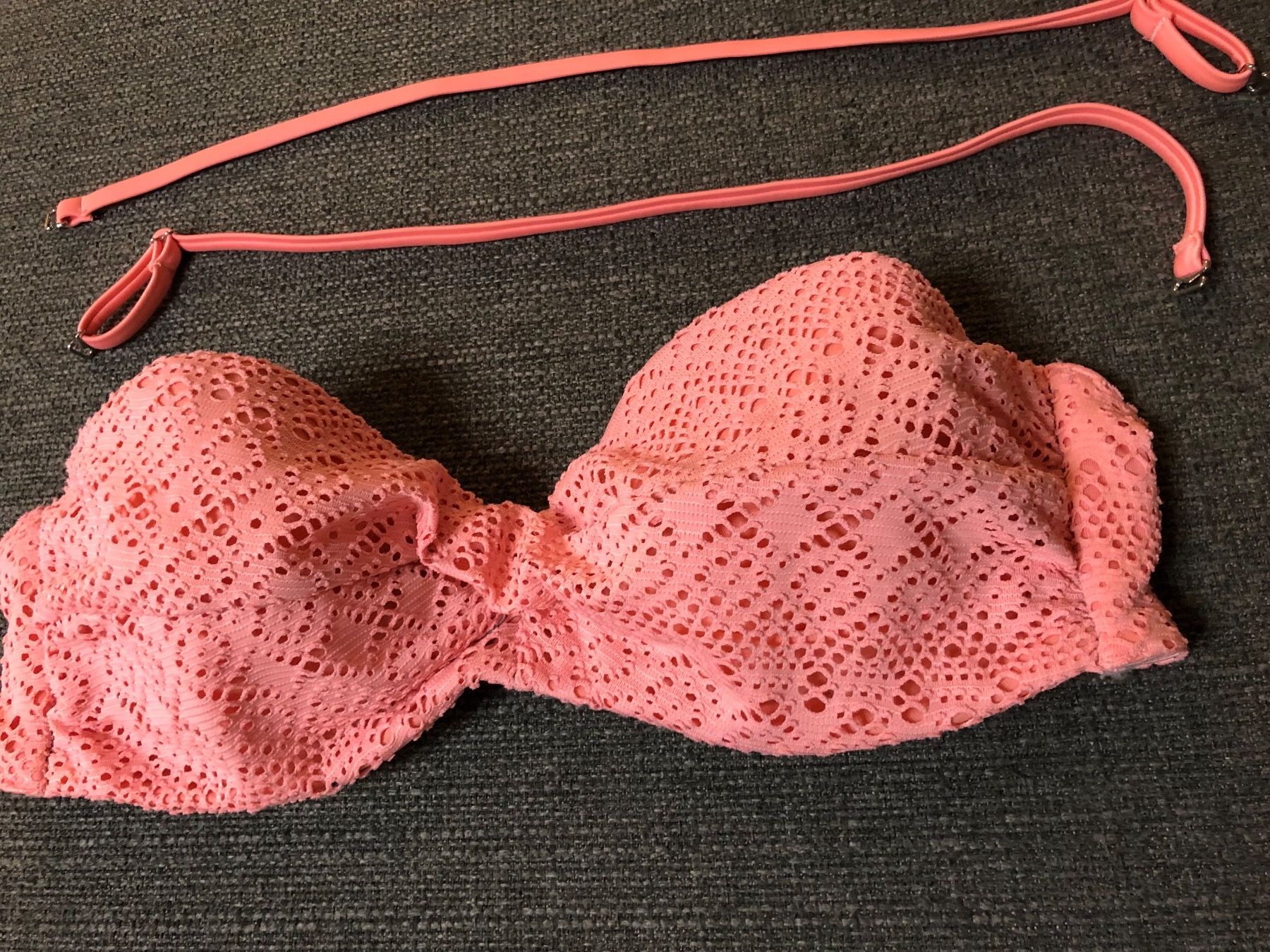Costumi da bagno & Bikini: Korallfarbenes Bikinioberteil – Usato da Zürich venduto da cha_7n8s 1