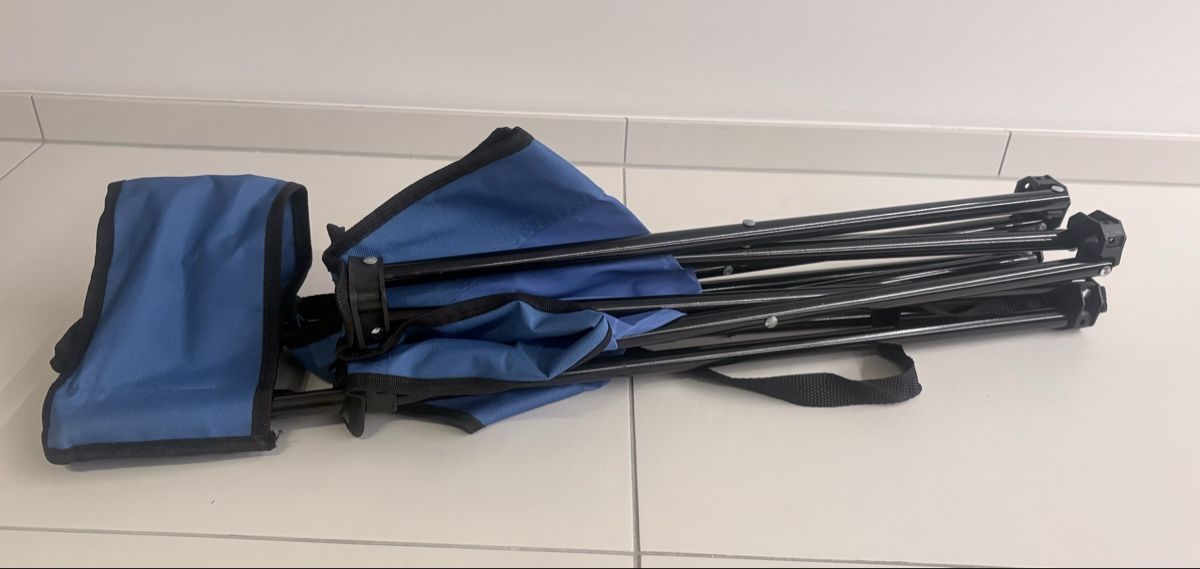 Chaises: Campingstühle (2 Stück) – D'occasion à Küssnacht am Rigi par eve_yvr5 2