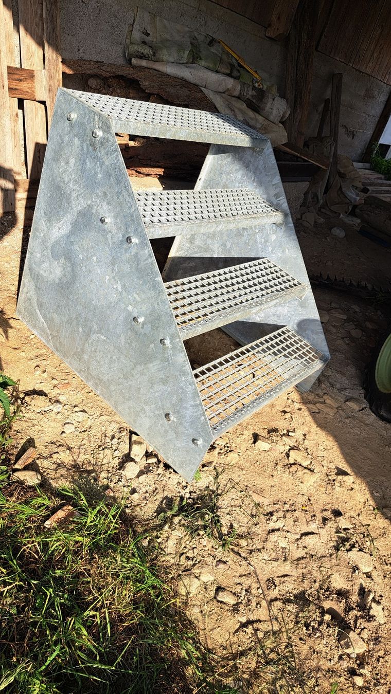 Scale: Robuste Aussentreppe / Gartentreppe, freistehend – Nuovo (secondo la descrizione) da Schneisingen venduto da Ariell1 2