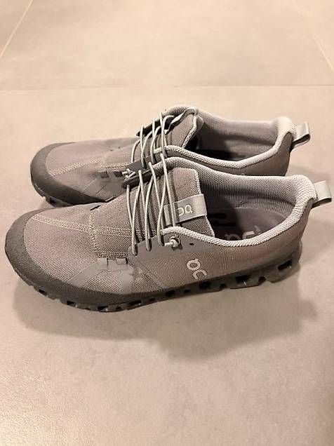 On Scarpe da uomo: ON Cloud Dip - Farbe Grau - Grösse 43 – Usato da Düdingen venduto da Josopero 1