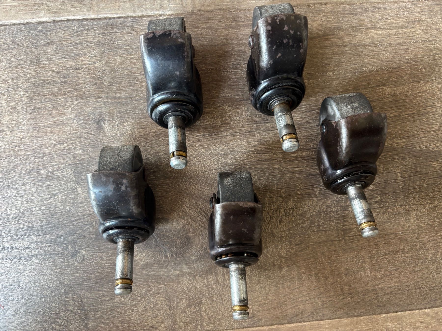 Altro per stoccaggio & trasporto: 5 Industrial, vintage Rollen Stuhlrollen – Usato da Schleinikon venduto da msfwmw2 2