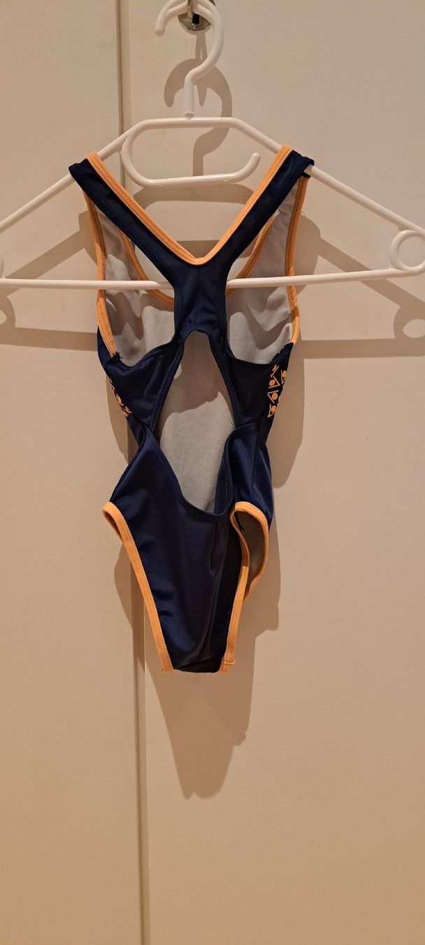 Costumi da bagno & Bikini: Badekleid von Aqua Sphere, Grösse 104 – Usato da Hinterkappelen venduto da Anbal 1