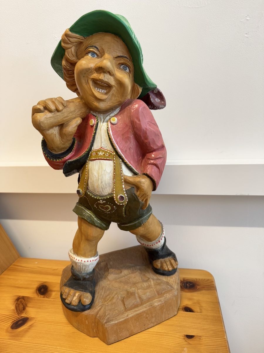 Skulpturen & Statuen: Holzschnitzerei Holz Figur Wanderjunge 43 cm Farbige – Gebraucht aus Morges von SevArt