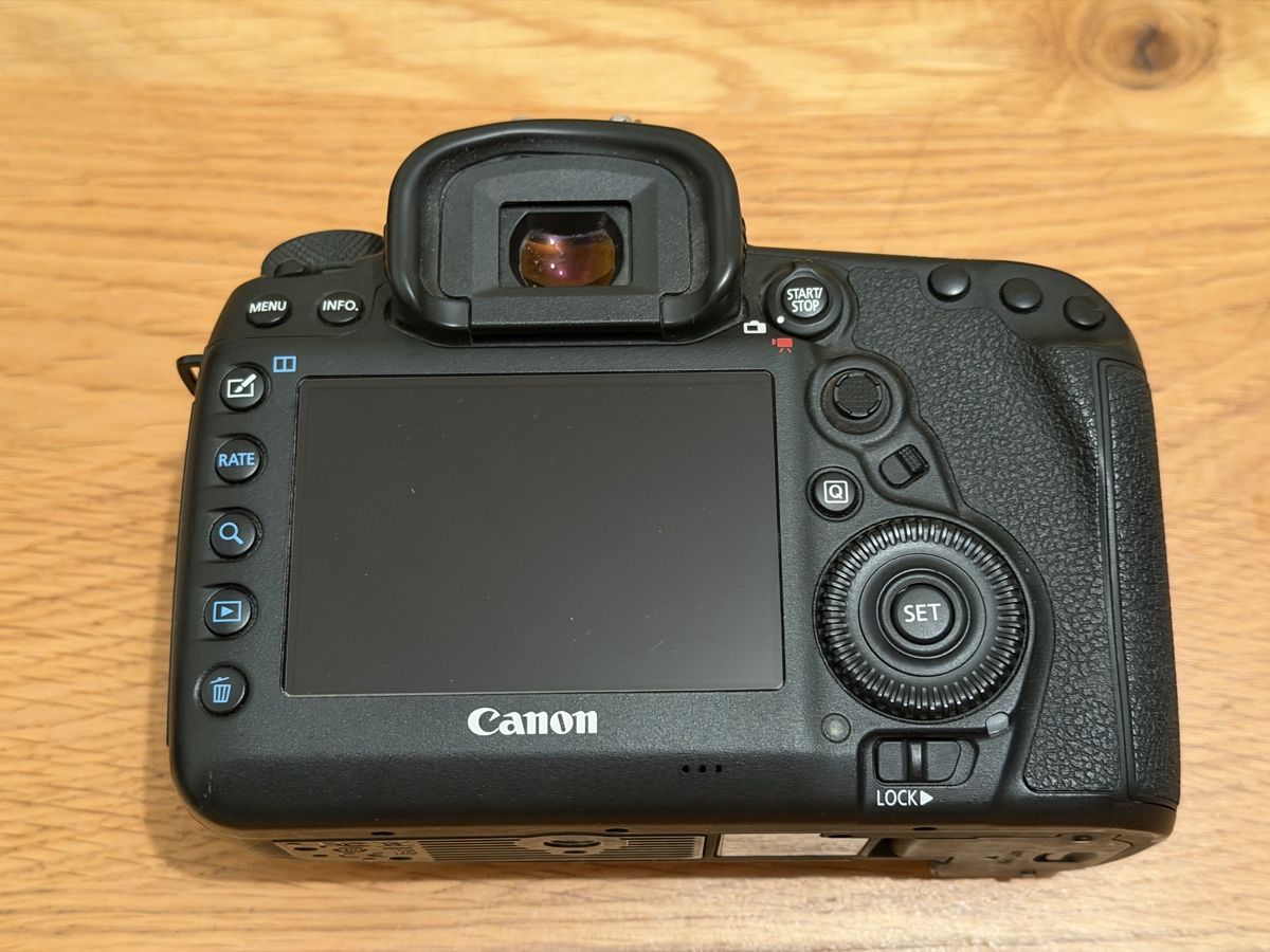 Canon Kamera: Canon EOS 5D Mark IV DSLR Camera  – Gebraucht aus Genève von Red_dot 2