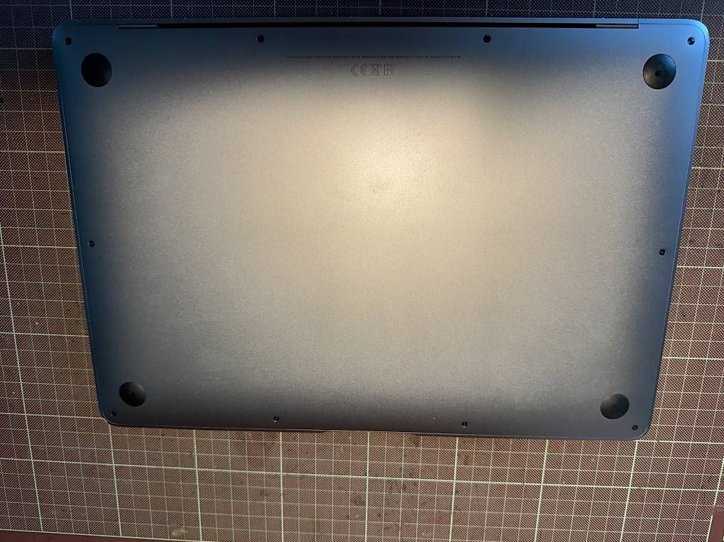 Apple Notebooks: Verkaufe MacBook Air 2019 – Gebraucht aus Uster von  1