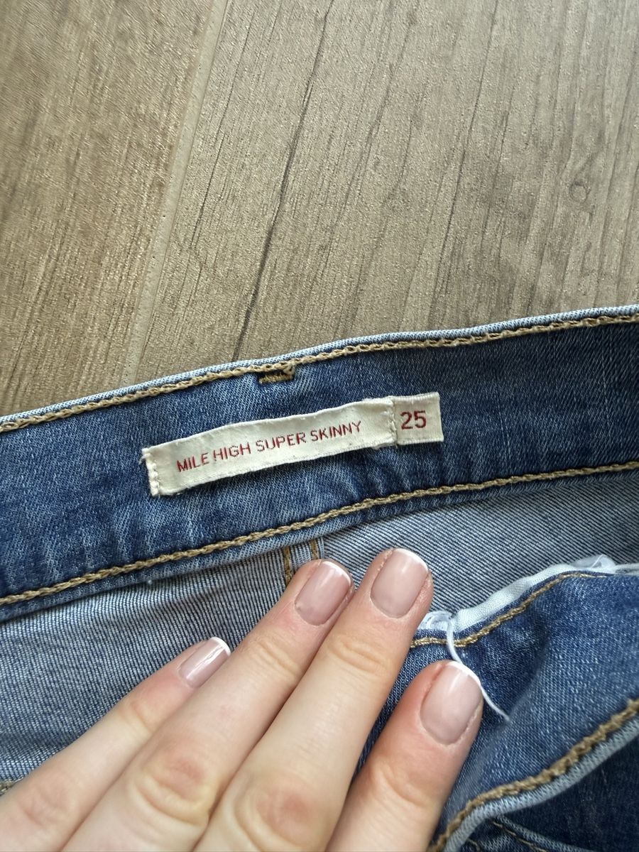 Levi's Jeans: Levis Mile High Skinny Grösse 25 – Usato da Lenzburg venduto da Chlinisimone 2
