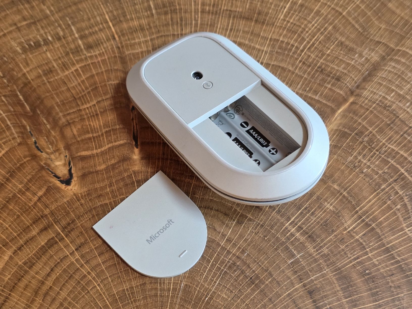 Microsoft Maus: Microsoft Surface Mouse Silver – Gebraucht aus Brütten von LSinus 2