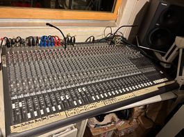 Table de mixage Mackie 32-4-2  console analogique studio