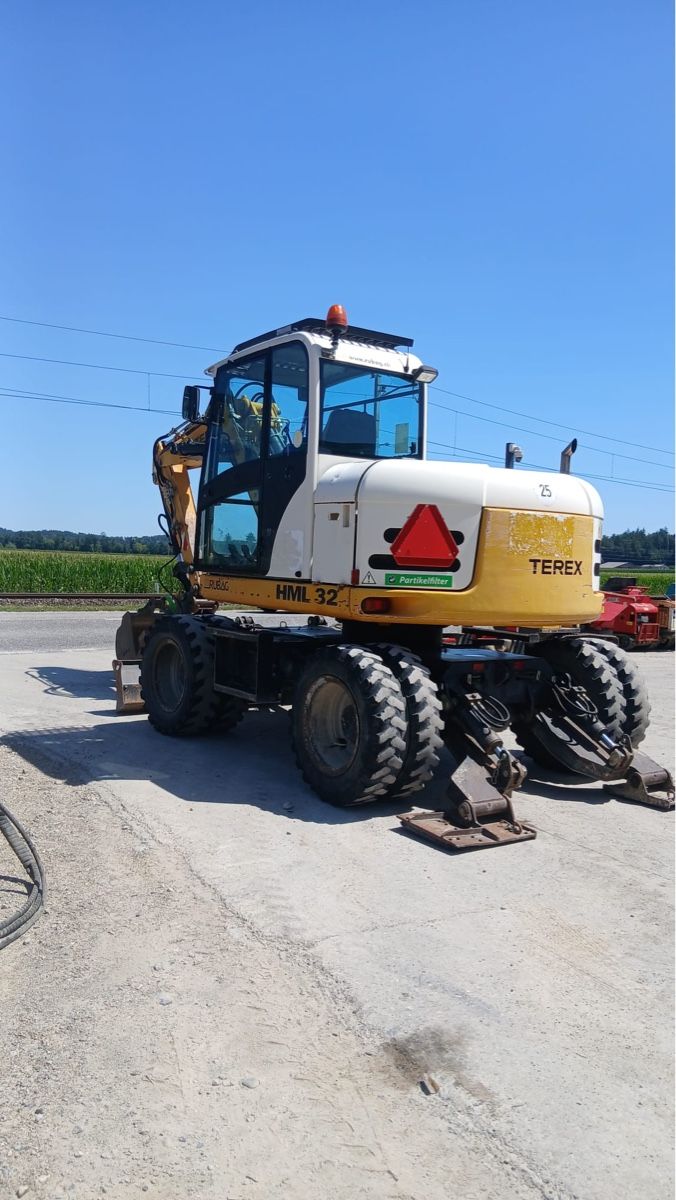 Excavateurs: Pneu Bagger Schäff HML 32 – D'occasion à Niederbipp par baggerch 5