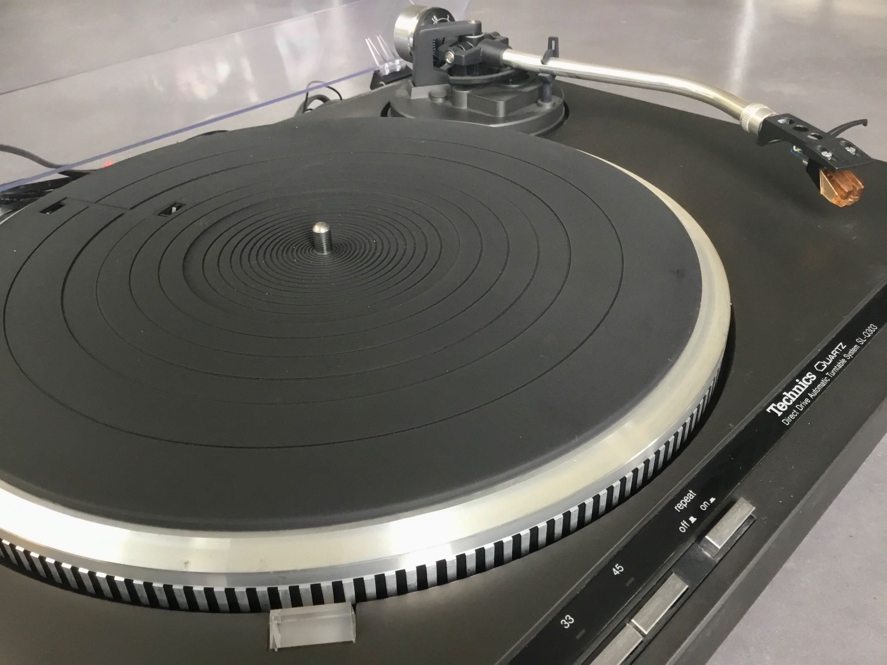Technics Plattenspieler: Plattenspieler Technics SL-Q303 – Gebraucht aus Eggersriet von  3