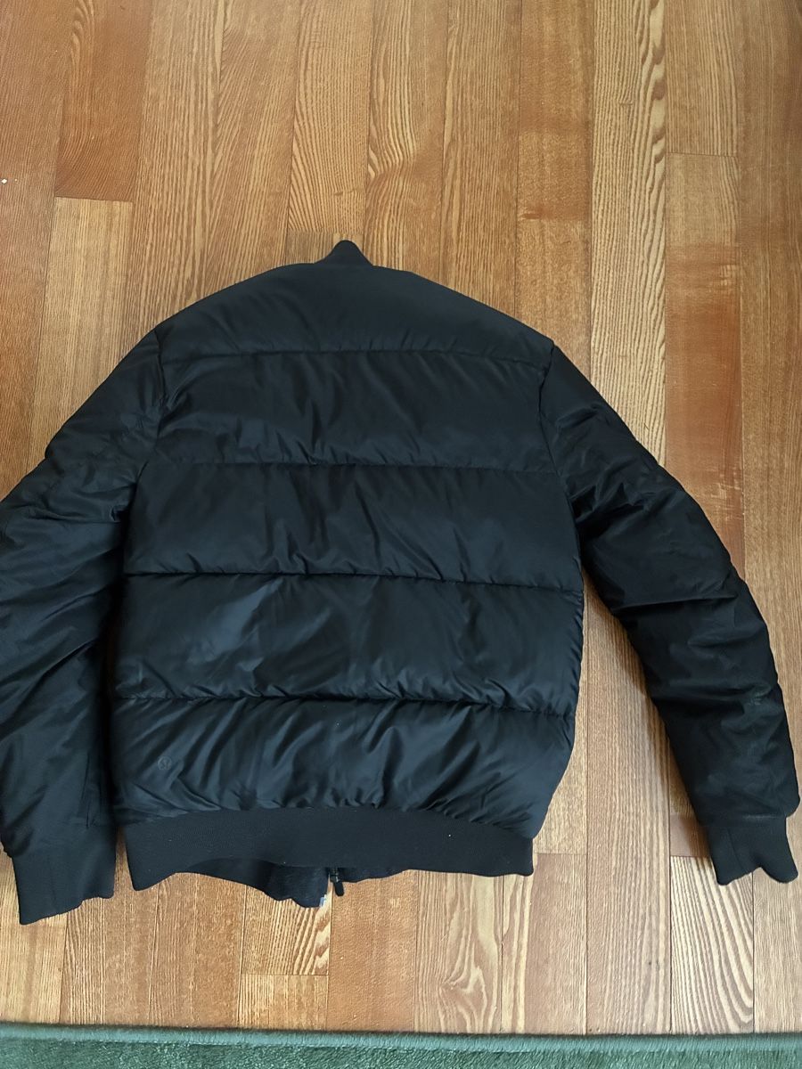 Lululemon Mäntel: Lululemon Roam Far Wool Down Bomber Jacket Coat Mantel – Gebraucht aus Münchenstein von B771 6