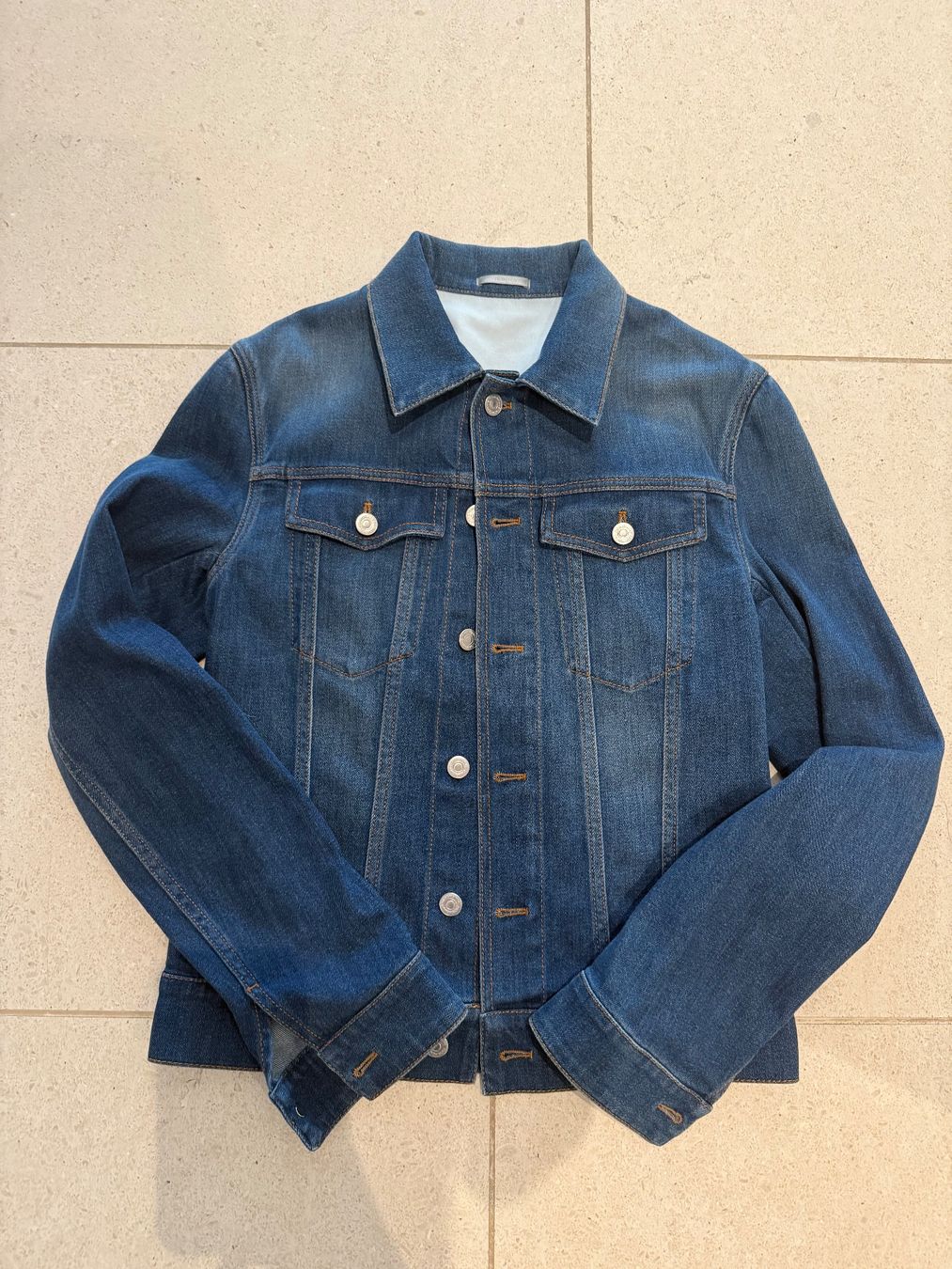Dior Giacche: Schöne Dior Jeans Jacke – Usato da Küsnacht venduto da emch125