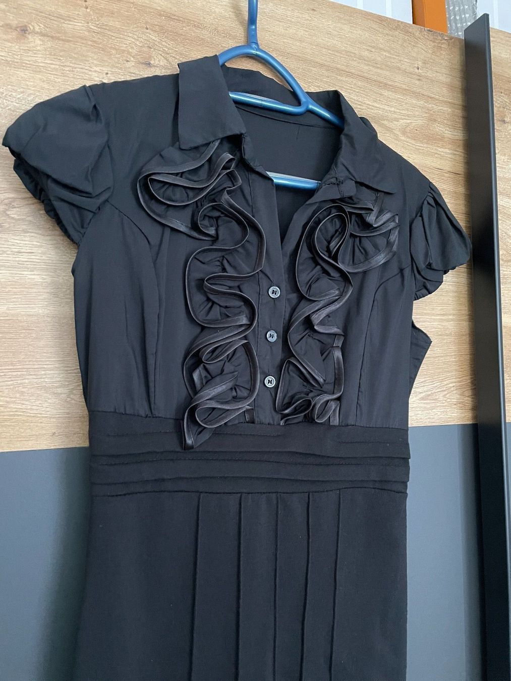 Vestiti: Schönes Kleid – Nuovo (secondo la descrizione) da Mühlethurnen venduto da Fudoshin1