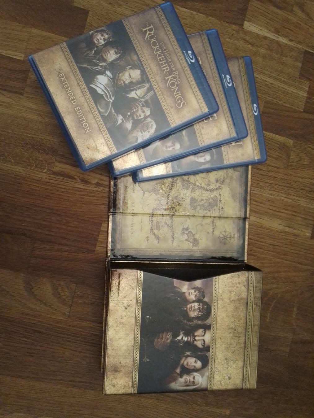 Tutti i DVDs: Der Herr der Ringe: Extended Edition Trilogie Blu-ray Box – Usato da Schliern b. Köniz venduto da Klymval