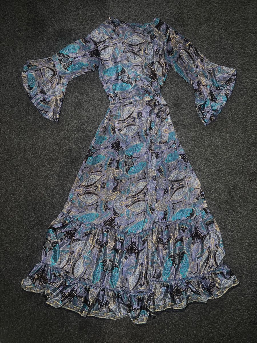 Vestiti: •PAISLEY SEIDE MAXIKLEID GR.S MIT V-AUSSCHNITT• – Nuovo (secondo la descrizione) da Effretikon venduto da Briga.S.