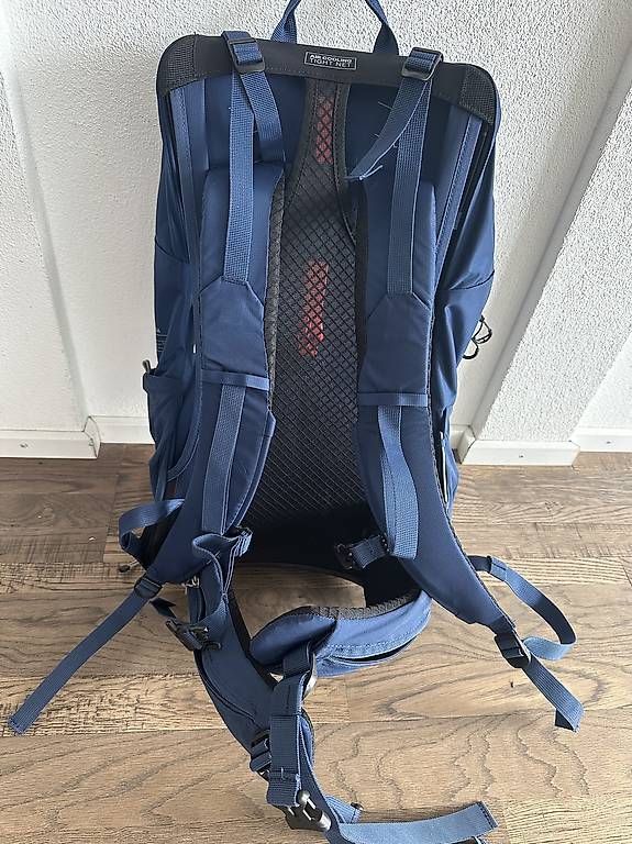Decathlon Rucksäcke: QUECHUA Wanderrucksack – Neu (gemäss Beschreibung) aus Seengen von Chaeberli 1