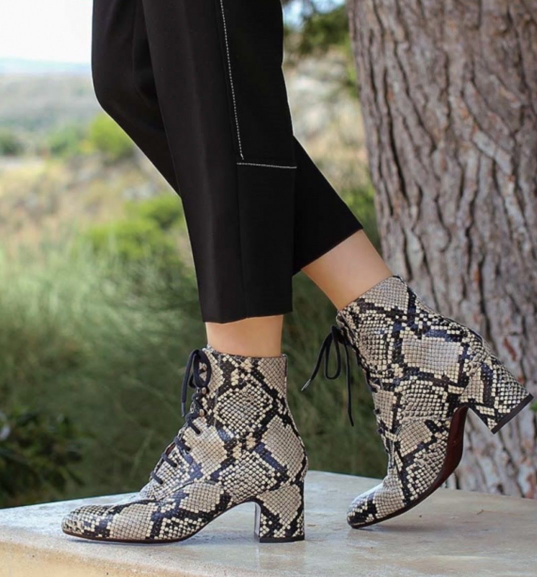 Chie Mihara Scarpe da donna: CHIE MIHARA Ankle Boots - Gr. 38.5 – Usato da Hünenberg See venduto da DND5 2