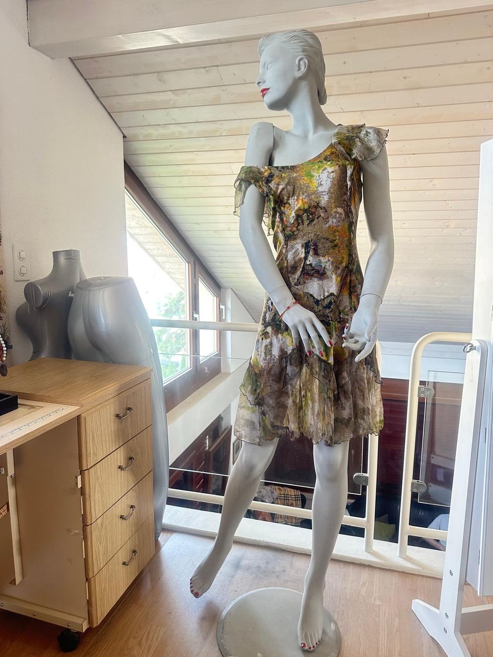 Vestiti: Schönes Seidenkleid GERMANO ZAMA – Usato da Neuhausen venduto da Lechasseur