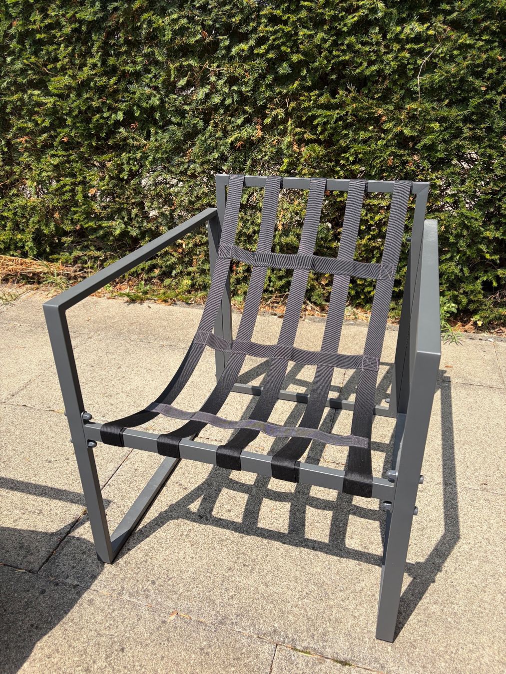 Set di tavolo e panche: Gartenlounge 4-teilig mit Kissen Anthrazit – Usato da Zürich venduto da dcg_5w28 1