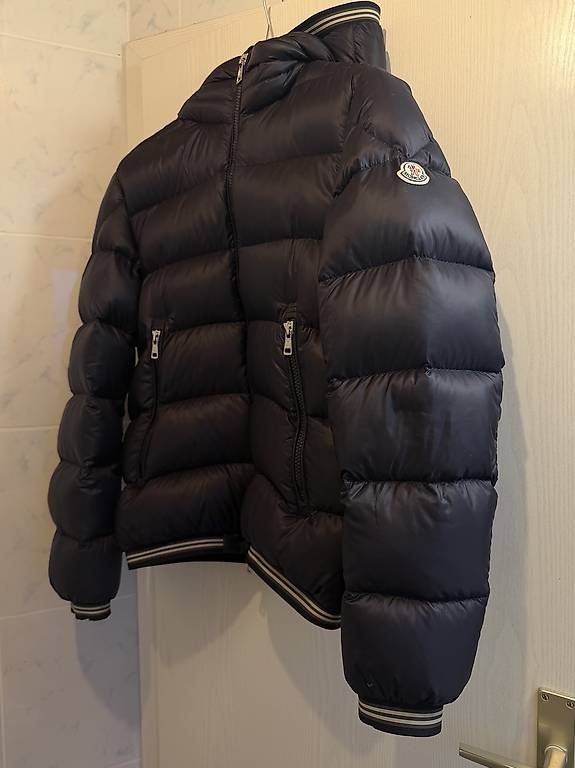 Moncler Giacche: Doudoune Moncler – Usato da Epalinges venduto da Forex.master